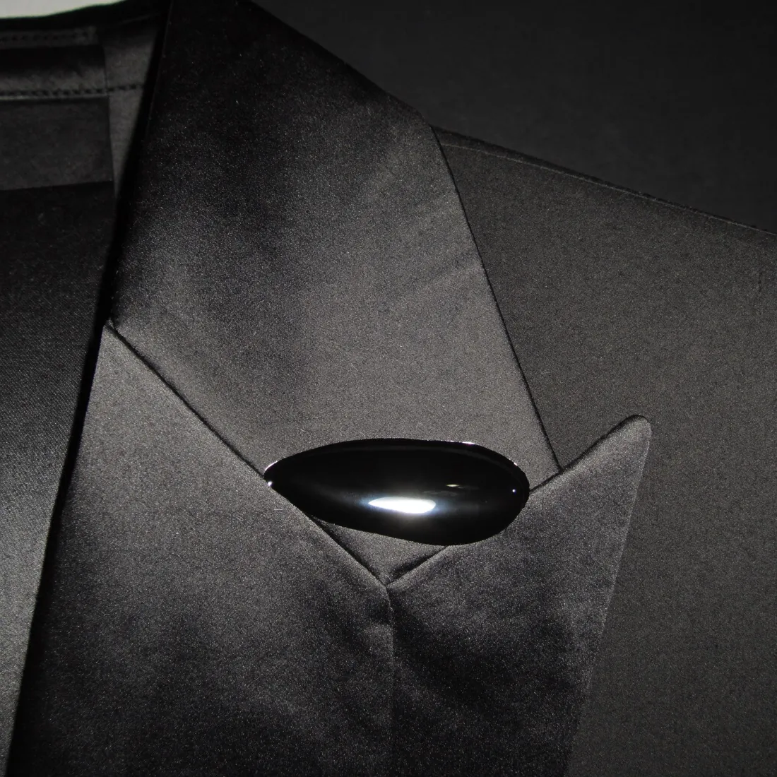 Shawl collar